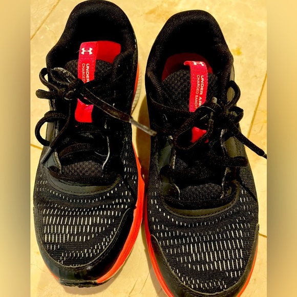 Under armour girls 6Y women’s 6.5/7 - Picture 1 of 3